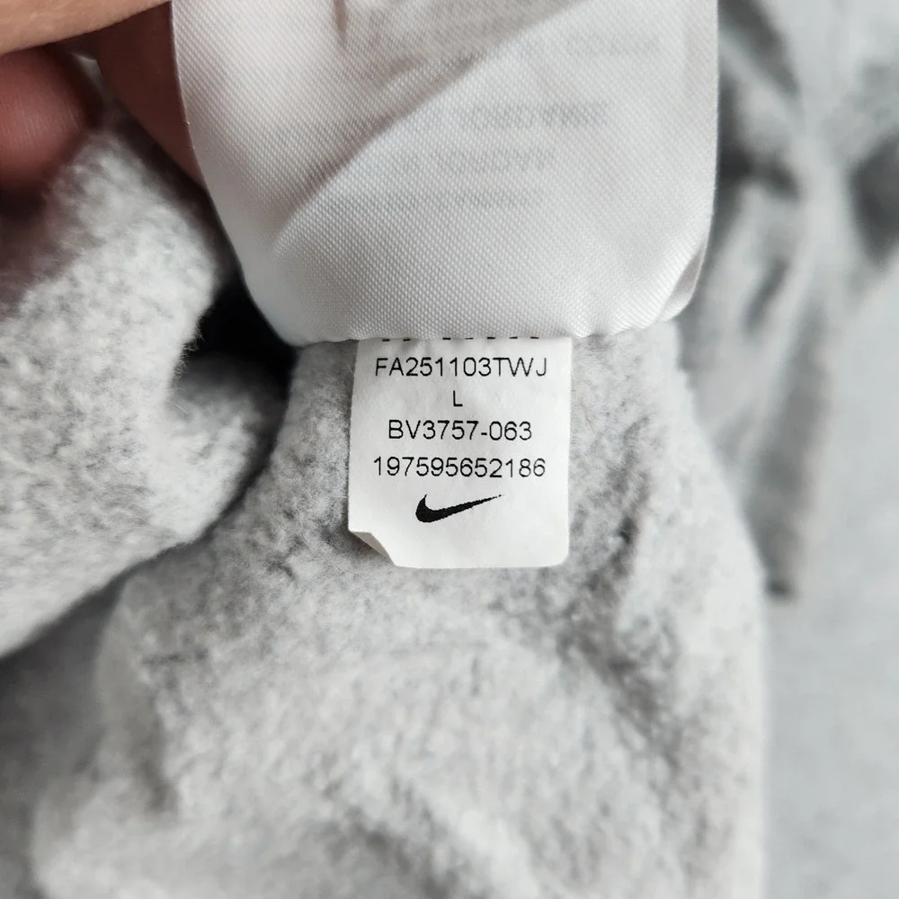 Nike Sportswear Club Hoodie Boys Large Gray Fleece Lined Stretch Pullover Logo